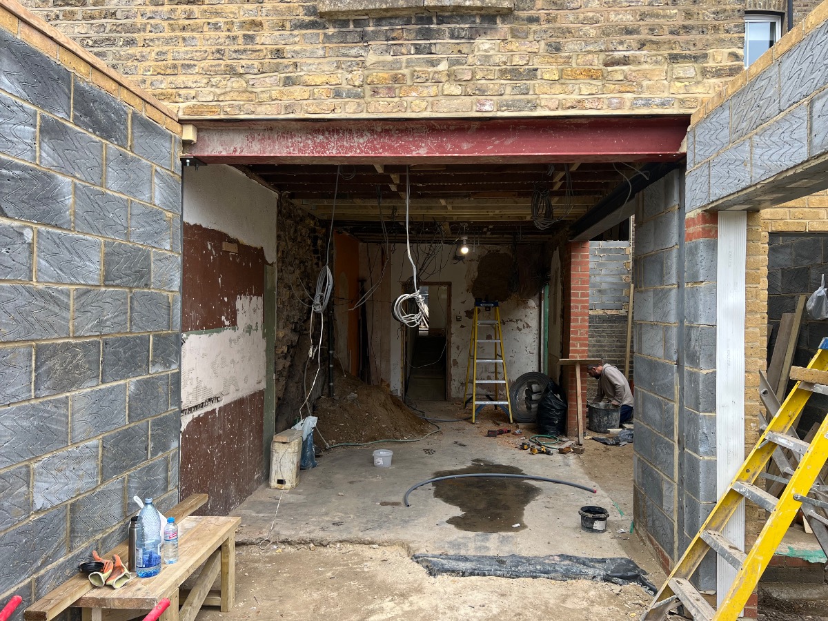 Company: Image 21
